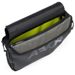 AEVOR - Bike Frame Bag - Sacoche De Vélo 13 AEVOR - Bike Frame Bag - Sacoche De Vélo -Extérieur Équipement Magasin aevor bike frame bag sacoche de velo detail 6