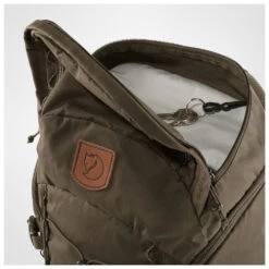FJÄLLRÄVEN Fjällräven - Singi 28 - Sac à Dos De Randonnée -Extérieur Équipement Magasin fjaellraeven singi 28 sac a dos de randonnee detail 4