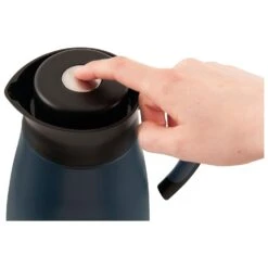 Outwell - Tisane Vacuum Jug - Bouteille Isotherme -Extérieur Équipement Magasin outwell tisane vacuum jug bouteille isotherme detail 3