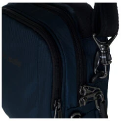 Pacsafe - Metrosafe LS100 Econyl Crossbody 3 - Sac à Bandoulière 10 Pacsafe - Metrosafe LS100 Econyl Crossbody 3 - Sac à Bandoulière -Extérieur Équipement Magasin pacsafe metrosafe ls100 econyl crossbody 3 sac a bandouliere detail 3